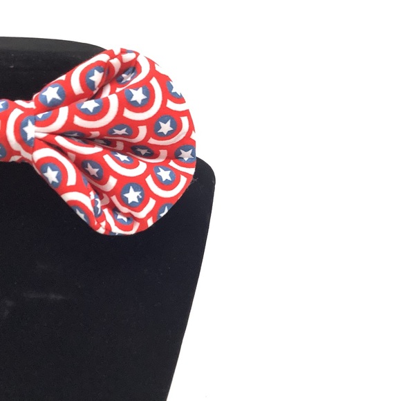 Captain America Shield Handcrafted Bow Tie - Comic Book Collection - Picture 5 of 9